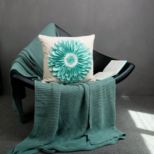 beautiful-bed-accent-pillows