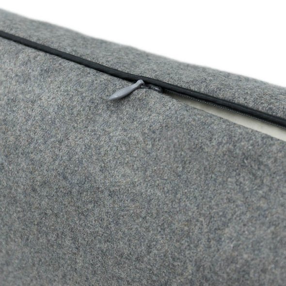 decorative-sofa-pillow-piping-and-zipper