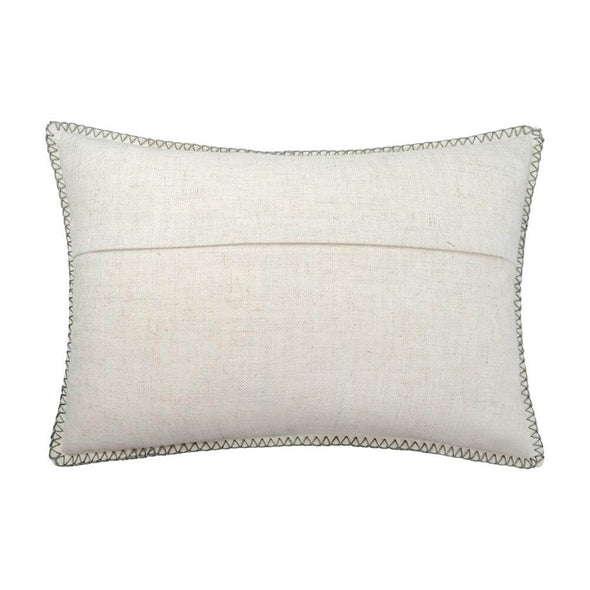 blanket-stitch-around-pillow-case