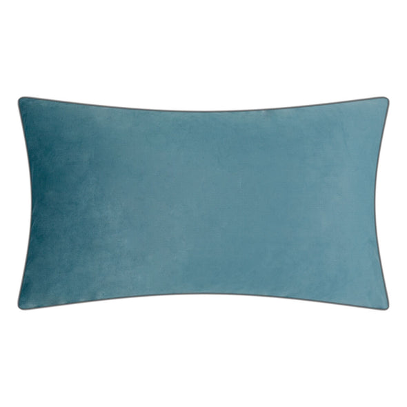 accent-pillows-blue-velvet