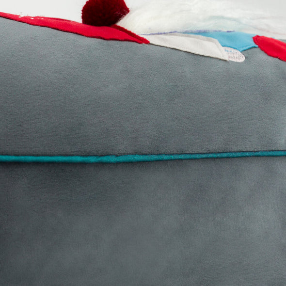 Christmas-throw-pillow-piping