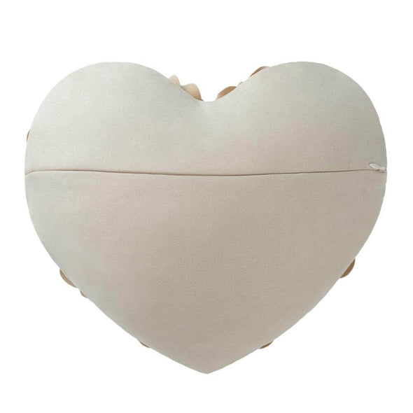 beige-decorative-pillows