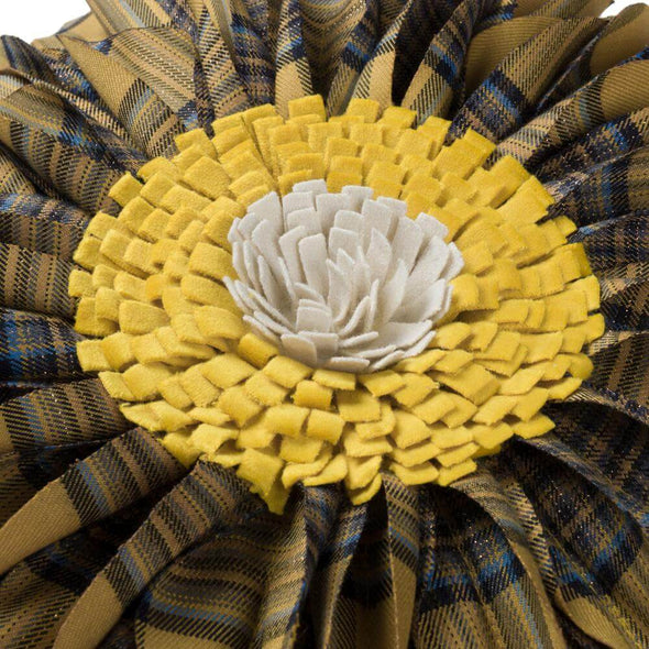 plaid-round-accent-pillow-fabric