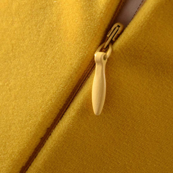 yellow-decorative-pillows