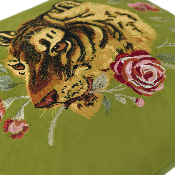 machine-embroidery-pillows