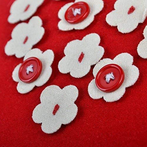 decorative-Christmas-throw-pillows-with-buttons