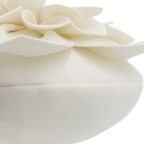 sturdy-round-pillow-case-edge