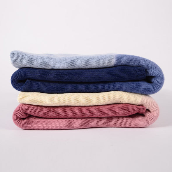 Gradient color knitting blanket