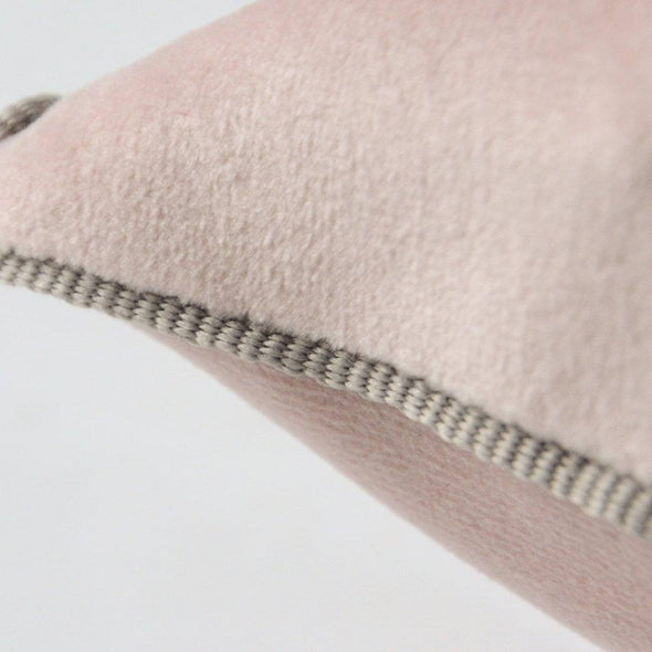 pink-velvet-throw-pillow