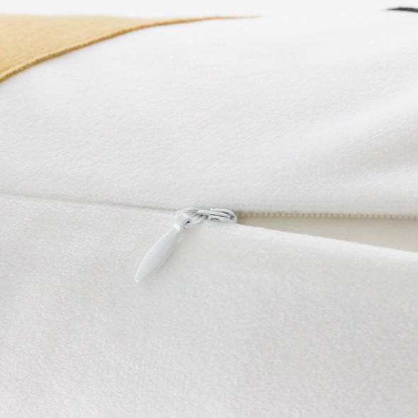 white-floor-pillow-zipper