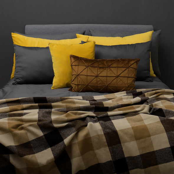 gray-and-gold-pillows-for-bed