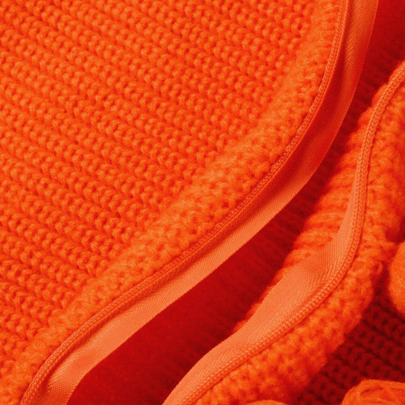 zipper-on-colored-pillows