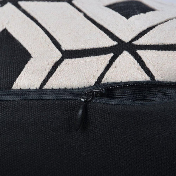 black-and-white-pillow-covers