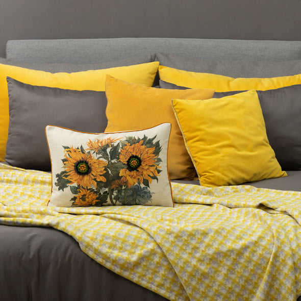 decorative-pillow-case-gold