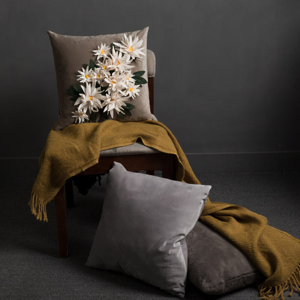 natural-throw-pillows-for-sofa