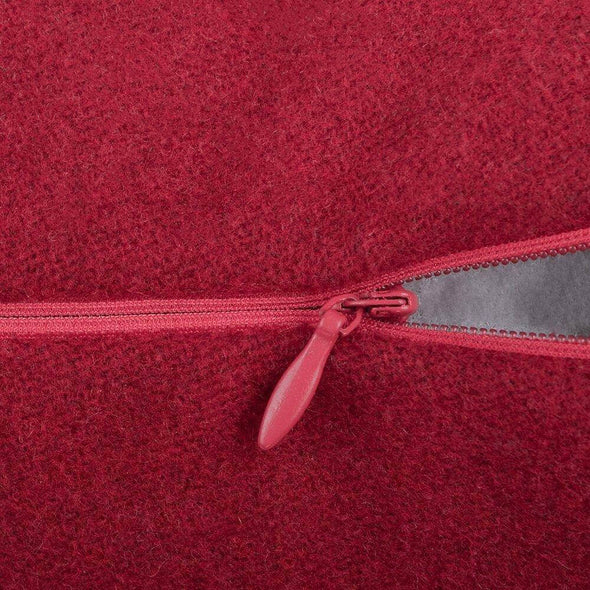 Christmas-throw-pillows-red