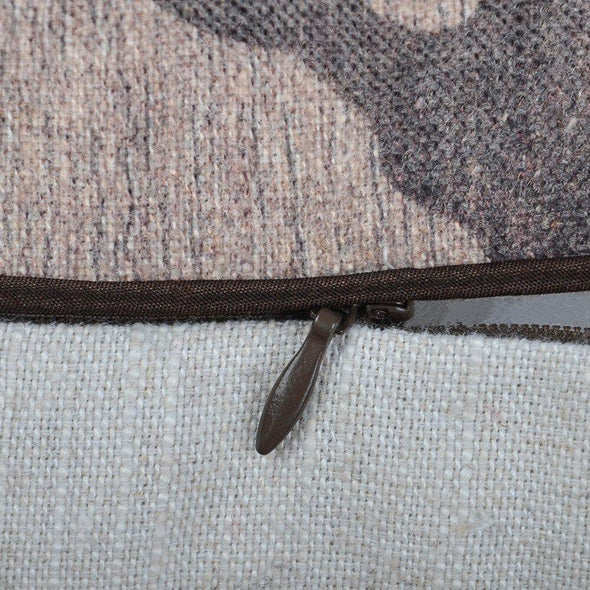 pillow-piping-and-zipper