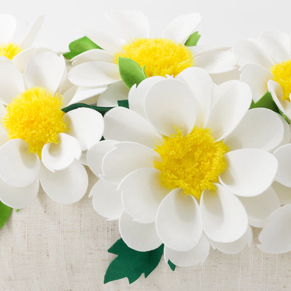 pom-pom-throw-pillow