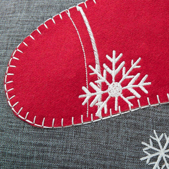 white-embroidered-pillows